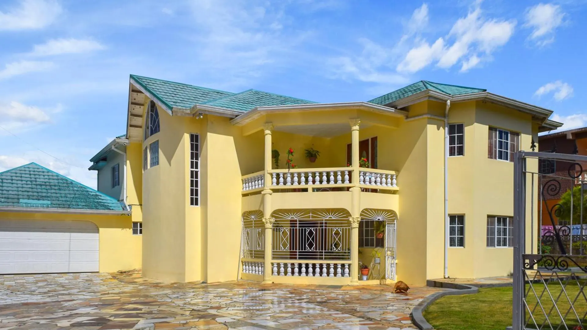 Harriott Heights Apartment Mandeville